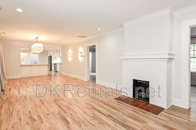 2134 Delano Dr Ne - Photo 4 of 20