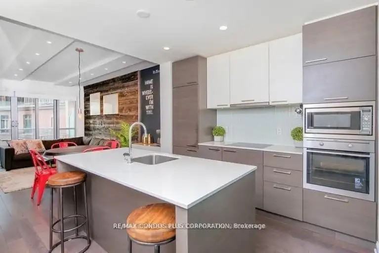 55 Front St E #611 - Photo 7 of 19