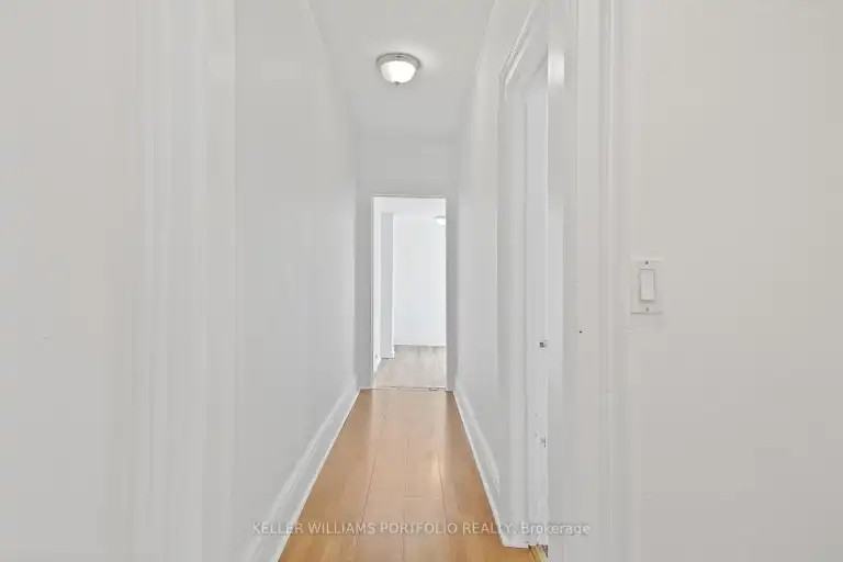 58 Manning Ave - Photo 3 of 12