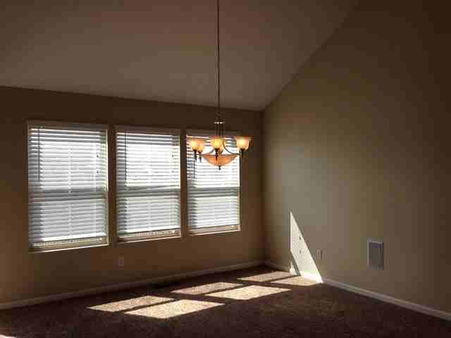 121 Waterstone Dr - Photo 3 of 21