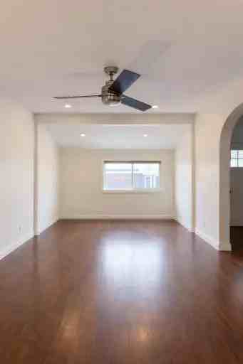 353 Division St - Photo 4 of 16