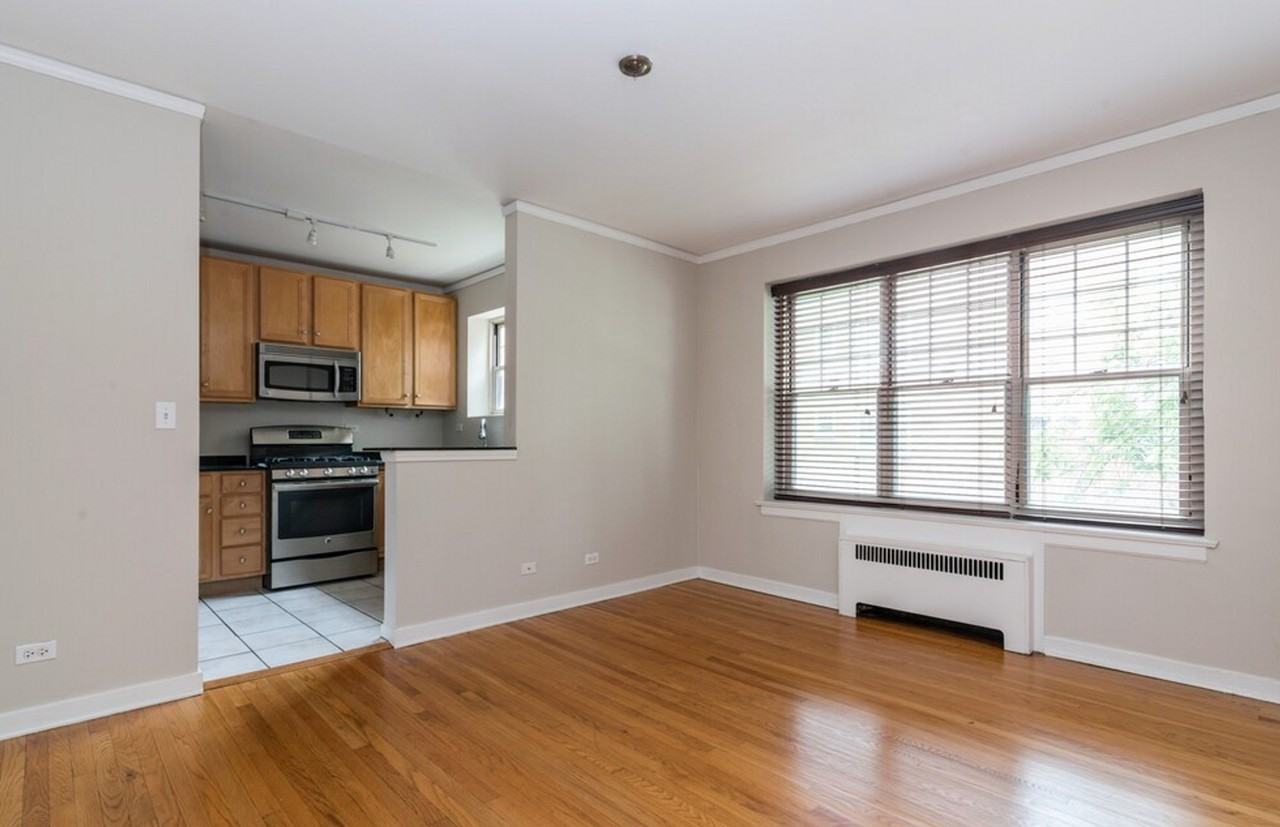 2732 Hampton Pkwy #D1 - Photo 3 of 21