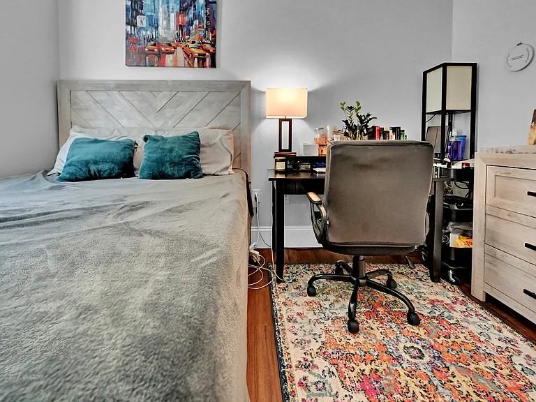 205 Maverick St #302 - Photo 7 of 12