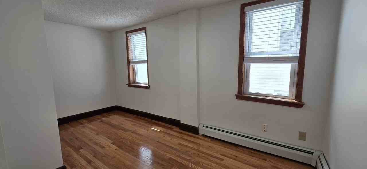 33 George St #2 - Photo 7 of 26