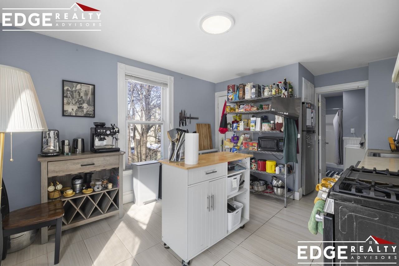 63 Coolidge Rd #2 - Photo 7 of 18