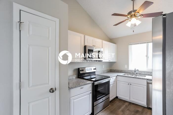 4603 S Buckley Way - Photo 4 of 18