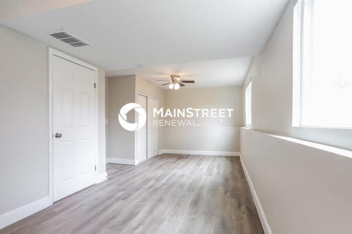 4603 S Buckley Way - Photo 7 of 18
