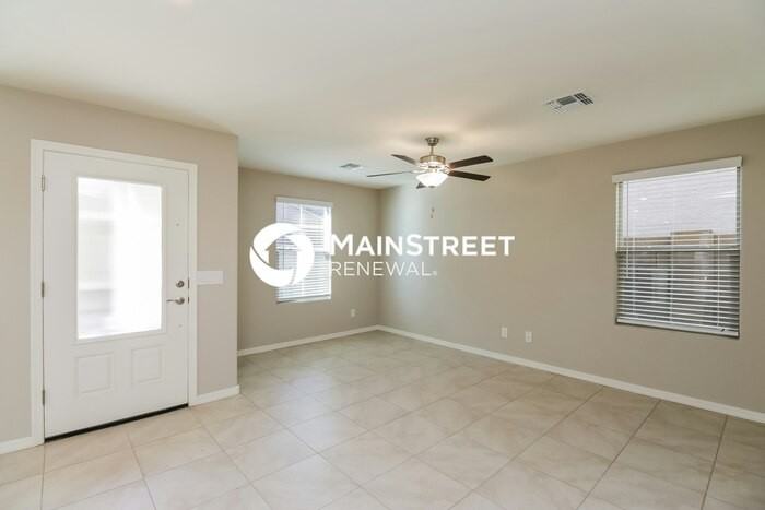 8223 W Odeum Ln - Photo 5 of 18