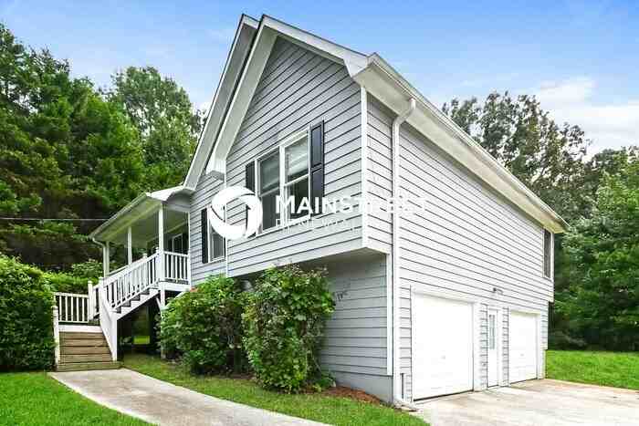 54 Betty Ln - Photo 3 of 15