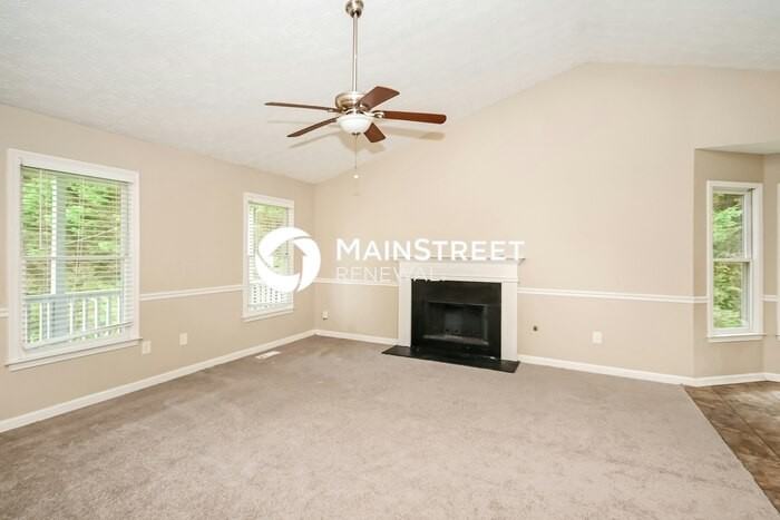 54 Betty Ln - Photo 4 of 15