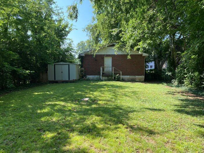 2406 Meharry Blvd #B - Photo 3 of 17