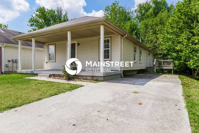 3720 Sonoma Ln - Photo 4 of 16