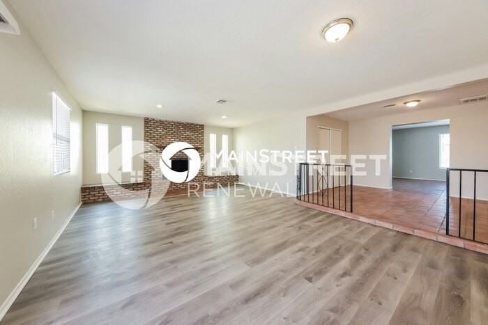 4714 N 49th Dr - Photo 3 of 16