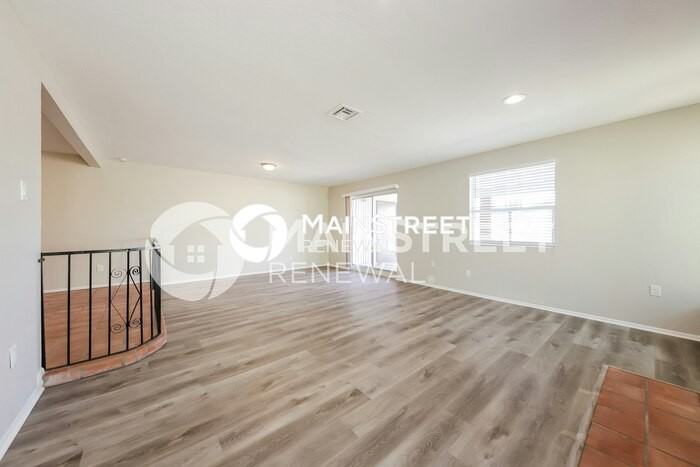 4714 N 49th Dr - Photo 4 of 16