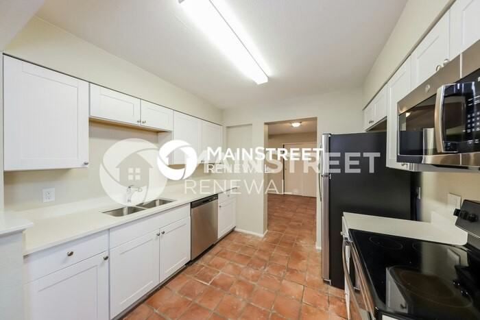 4714 N 49th Dr - Photo 6 of 16