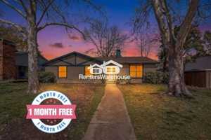 featured image of 2605 Royal Oaks Dr