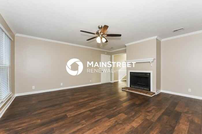 406 Adeline Dr - Photo 3 of 15