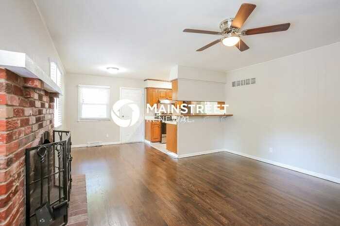 6208 N Wayne Ave - Photo 5 of 17