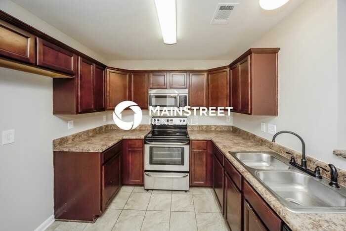 10216 Sterling Ridge Dr - Photo 7 of 17