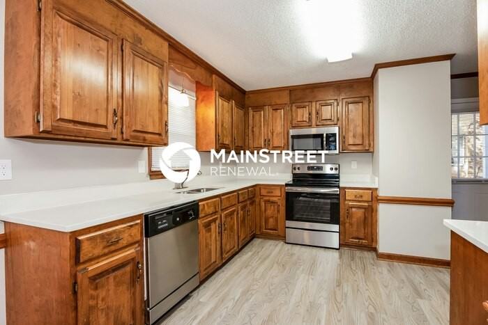 19600 Whilehaven Ct - Photo 6 of 17