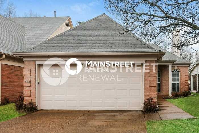 924 Dalemore Ln - Photo 3 of 16