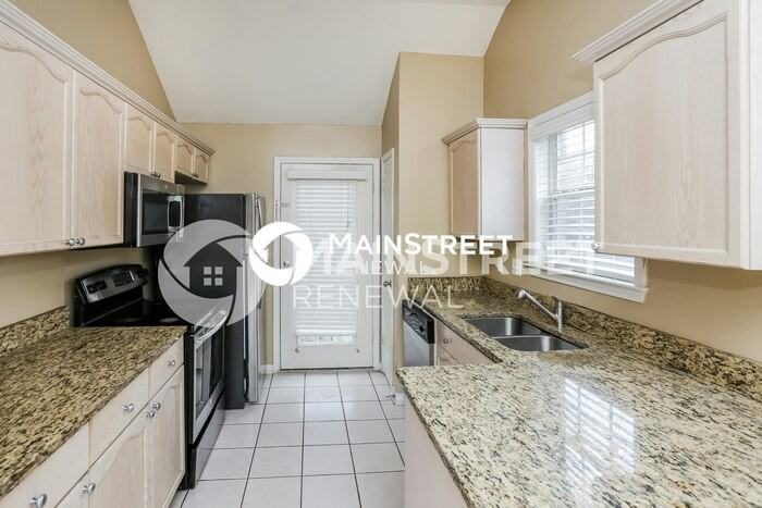 924 Dalemore Ln - Photo 7 of 16