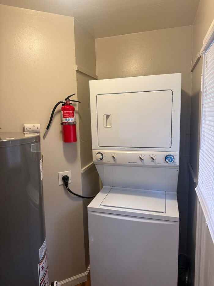 20358 Concord Ave - Photo 7 of 8