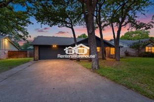 733 Ridgewood Cir - Photo 1 of 1