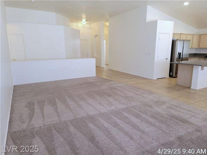 916 Melic Way - Photo 6 of 35