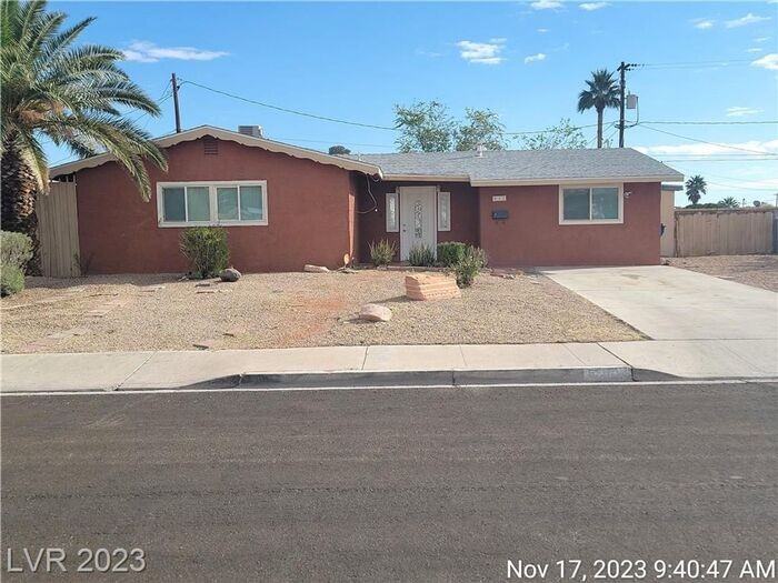 210 S Mallard St - Photo 2 of 29