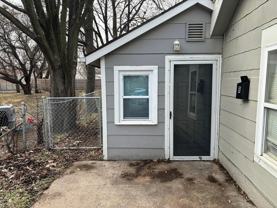 331 N Elizabeth St #B - Photo 1 of 1