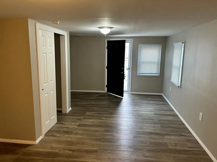 331 N Elizabeth St #B - Photo 6 of 11