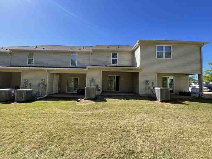 2062 Wiggins Village Dr - Photo 3 of 18