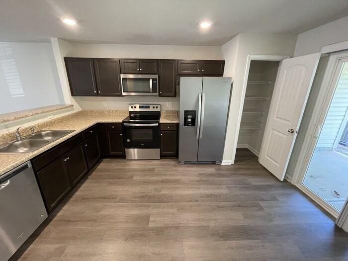 2062 Wiggins Village Dr - Photo 7 of 18