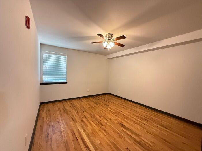 517 Veritas St #14 - Photo 3 of 15