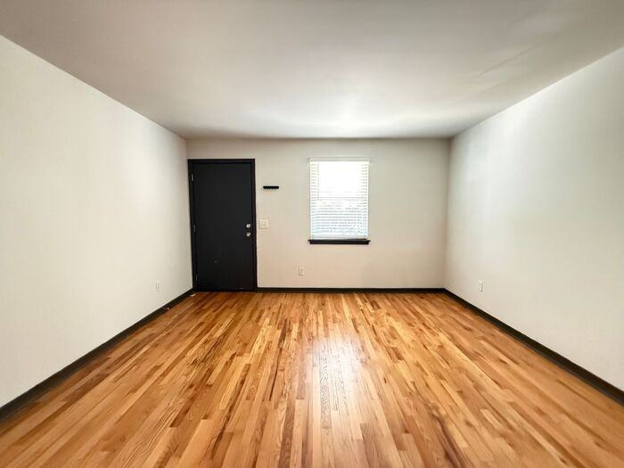 517 Veritas St #14 - Photo 5 of 15