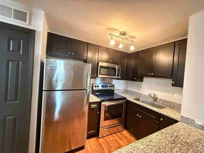 517 Veritas St #14 - Photo 6 of 15