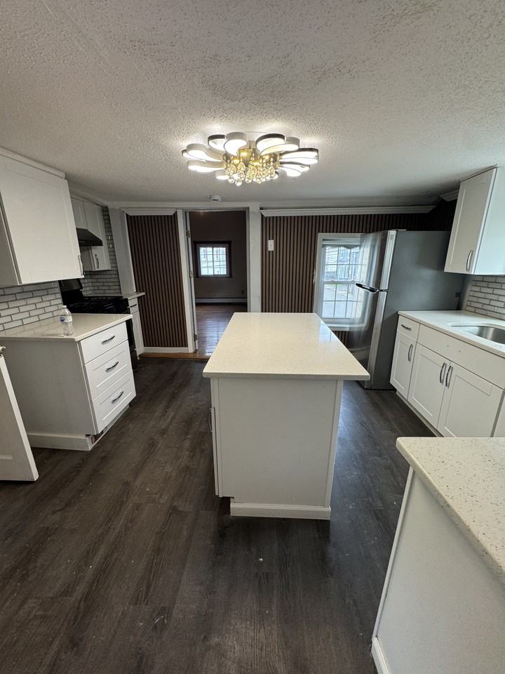 24 Wardwell Ave #2 - Photo 6 of 11