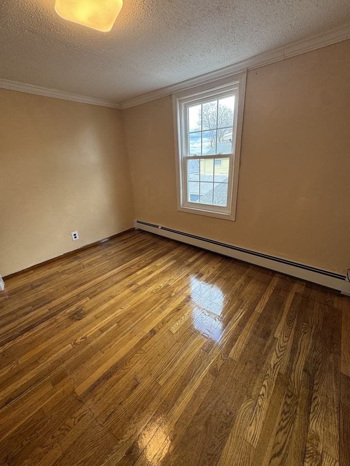 24 Wardwell Ave #2 - Photo 7 of 11