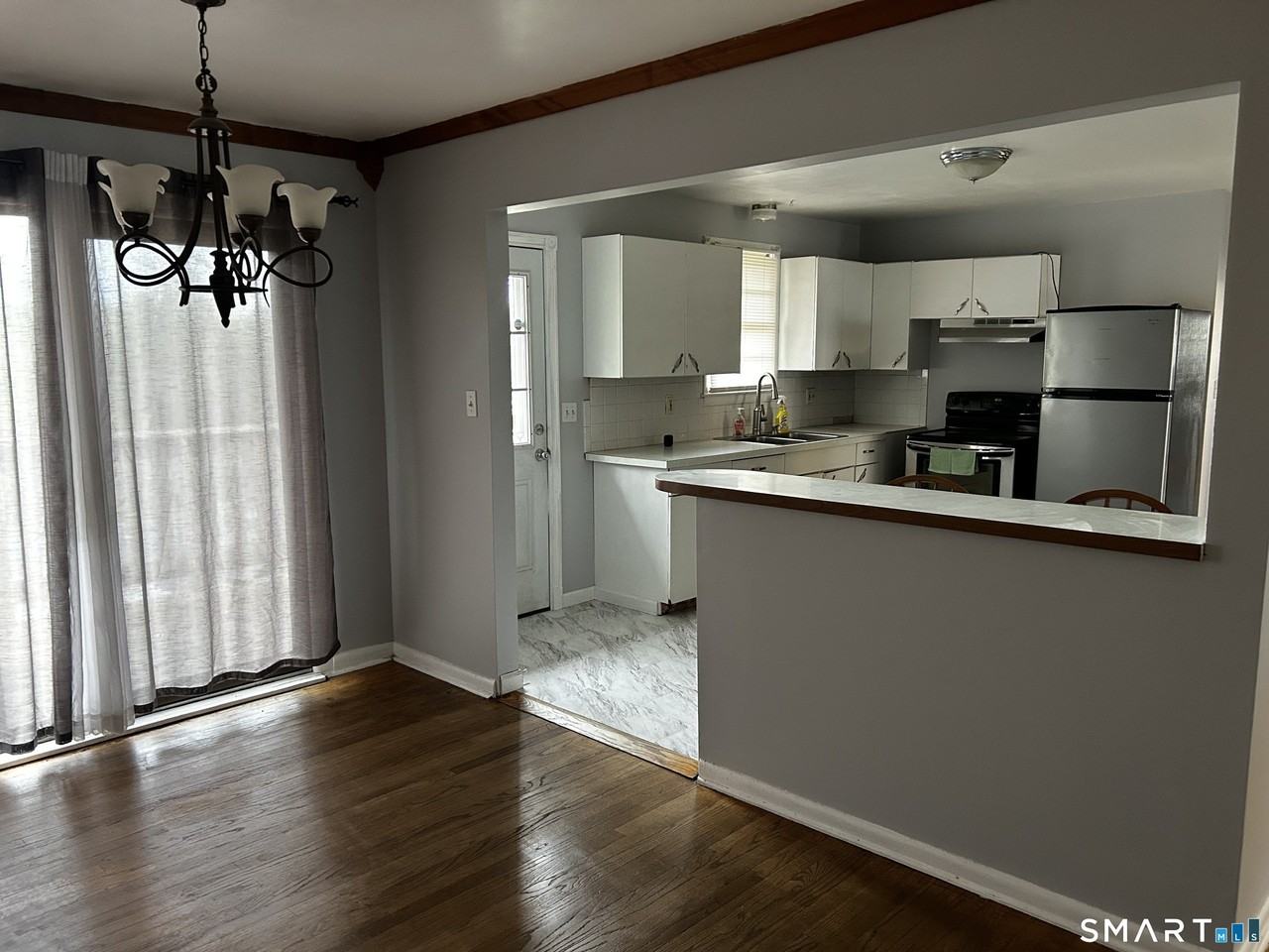 87 Worcester Ave - Photo 4 of 11