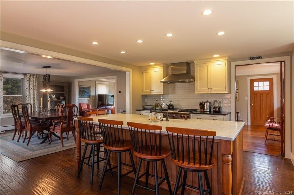 323 Green Hill Rd - Photo 3 of 18