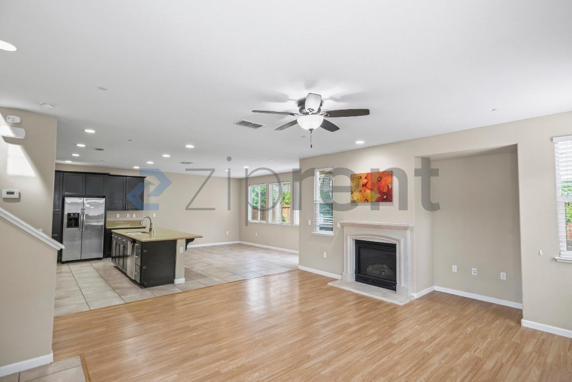 237 W Moraga St - Photo 7 of 31