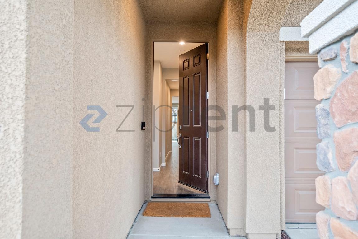 572 Delicato Dr - Photo 4 of 26