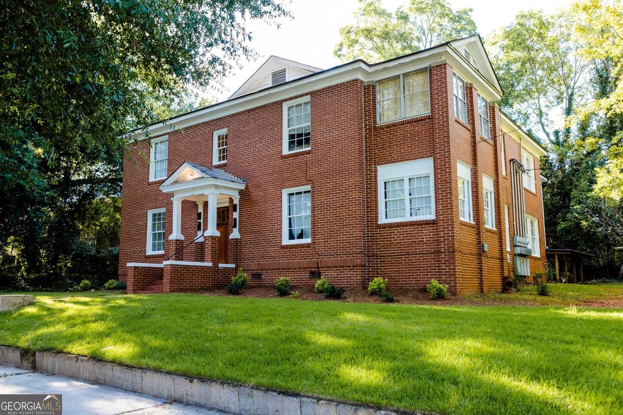 111 E Screven St - Photo 2 of 25