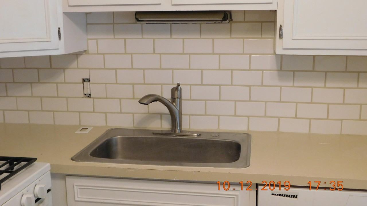 444 Fox Hills Dr N #7 - Photo 3 of 30