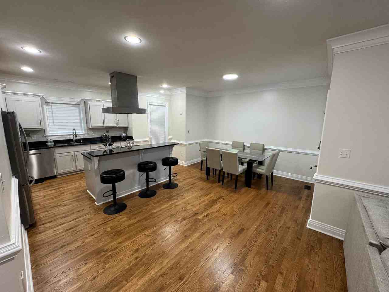 259 W Ocean View Ave - Photo 3 of 10