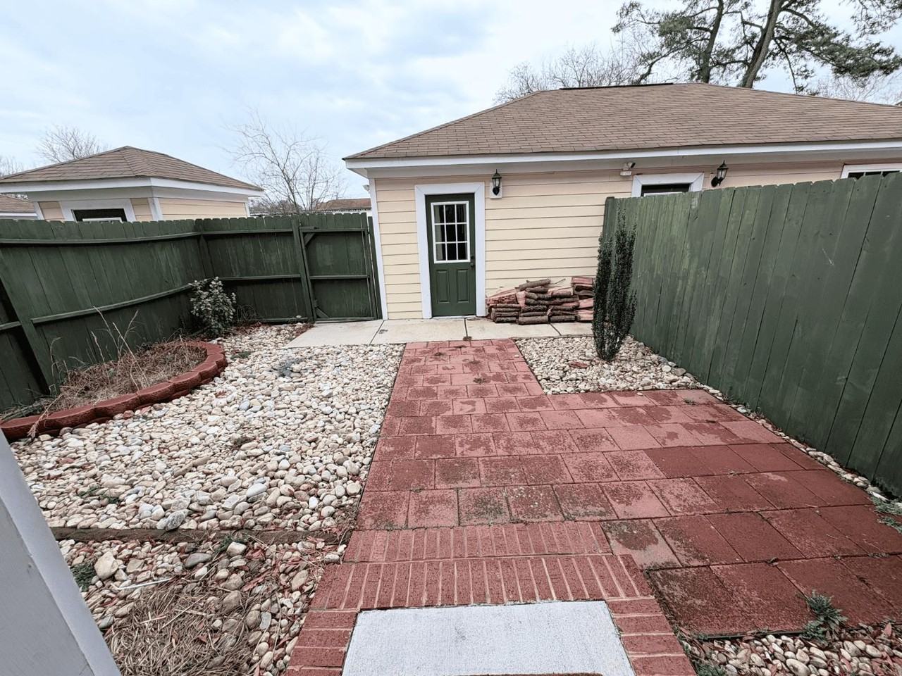 2812 Church St - Photo 5 of 9