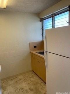 1830 Punahou St #22 - Photo 6 of 12