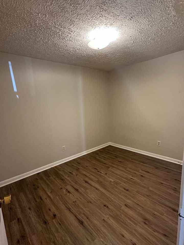 129 Grande Ave Apt 7 - Photo 6 of 18