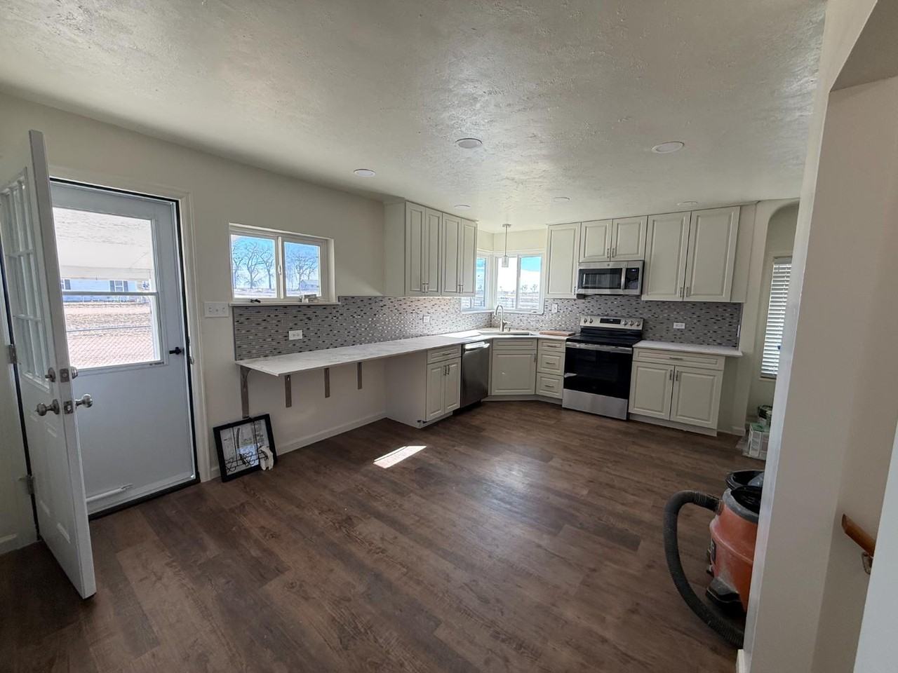 9375 State Highway 66 - Photo 3 of 20